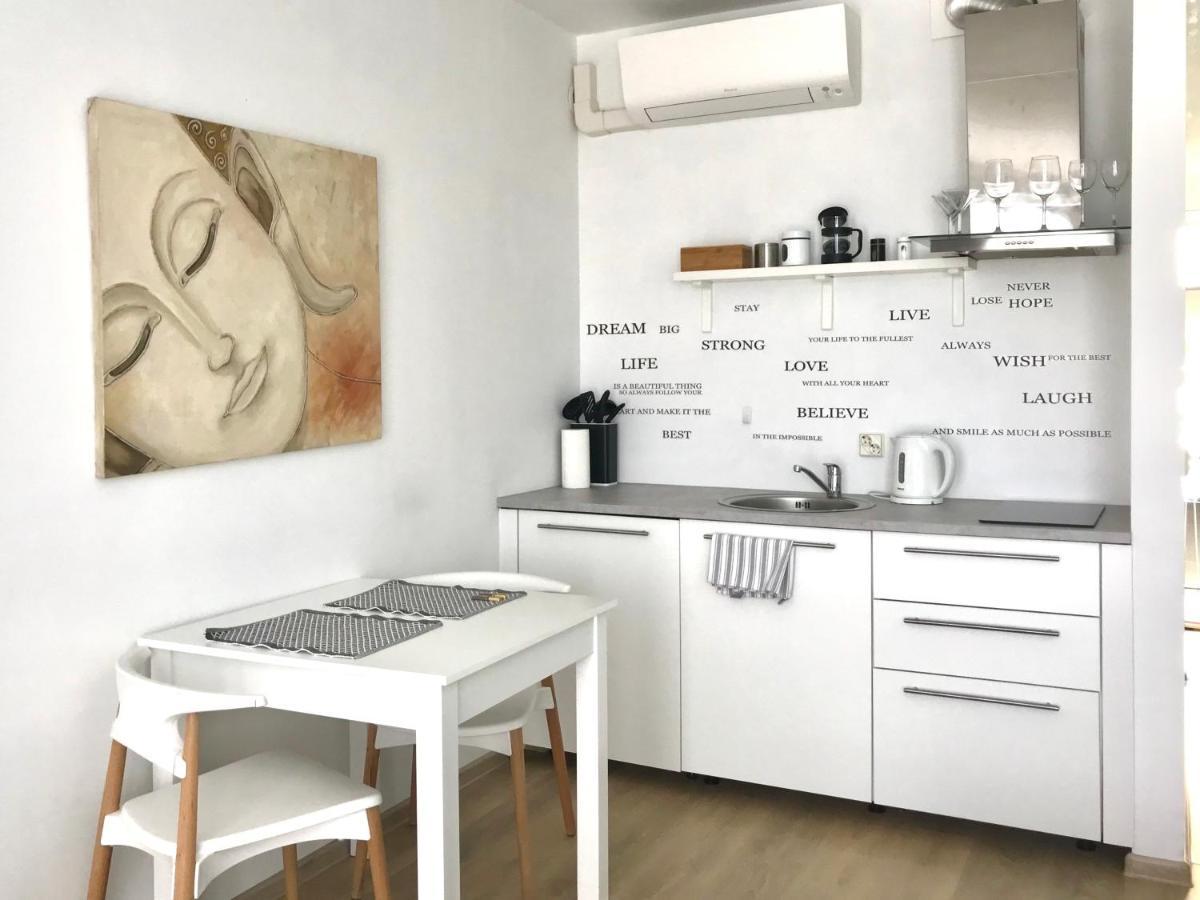 City Centre Studio In Design Quarter Close To Old Town & Harbor Apartament Tallin Zewnętrze zdjęcie